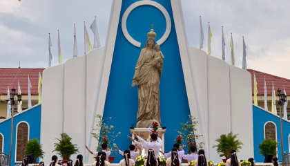 KHAI MẠC THÁNG DÂNG HOA KÍNH ĐỨC MẸ MARIA